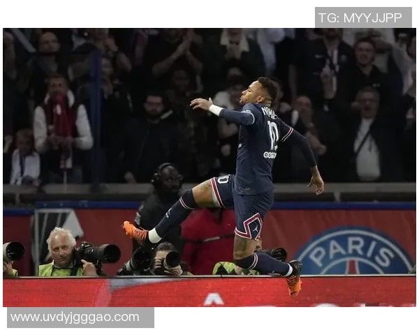 巴黎圣日耳曼逆转击败曼联晋级欧冠八强，内马尔梅开二度助球队翻盘