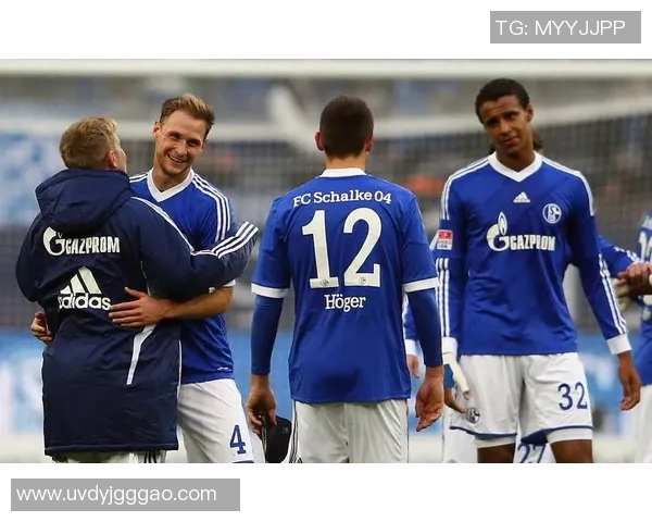 沙尔克04客场逼平法兰克福，颓势难以完全止住